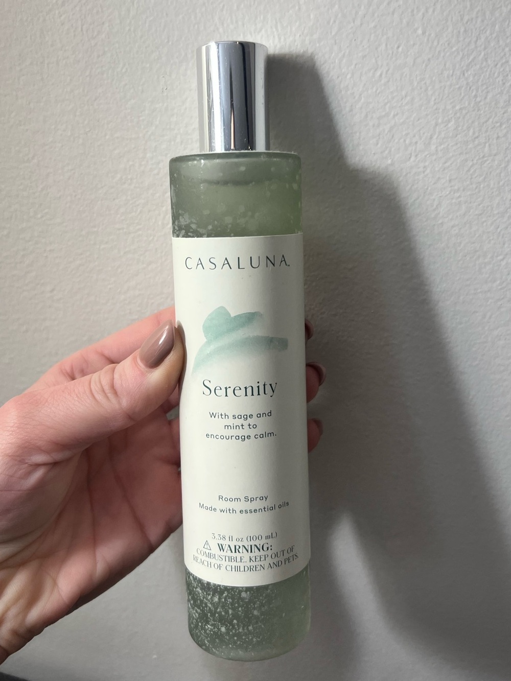 Casaluna Serenity Room Spray Sage & Mint Aromatherapy 3.38 oz - Picture 3 of 4